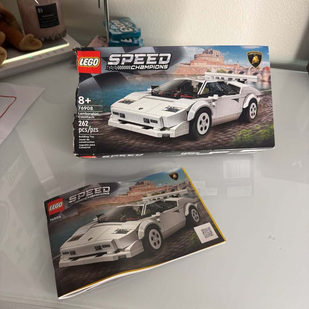 Lego Box and Menu Speed Champions Lamborghini Countach Set 76908